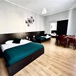 Апарт-отель Bedrooms Piotrkowska 64