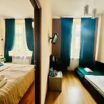 Апарт-отель Bedrooms Piotrkowska 64 3*