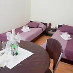 Апарт-отель Bedrooms Piotrkowska 64 Лодзь