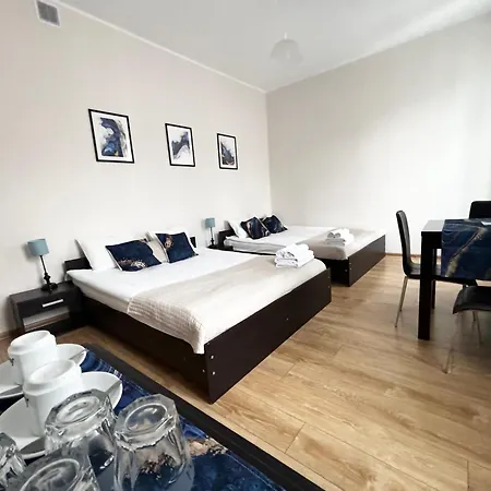 Bedrooms Piotrkowska 64 شقة فندقية وودج