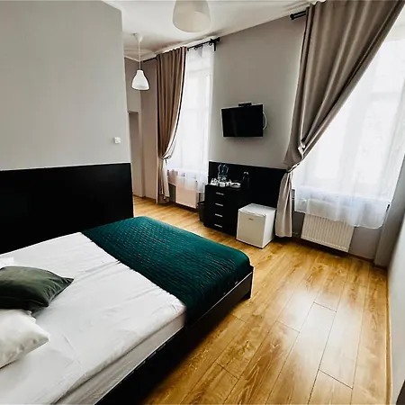 Bedrooms Piotrkowska 64 4*