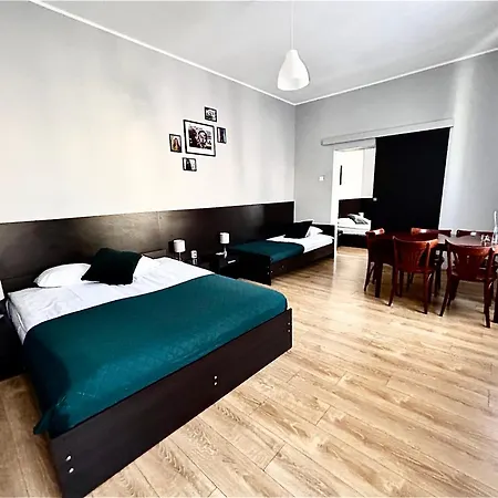 Hotel apartamentowy Bedrooms Piotrkowska 64
