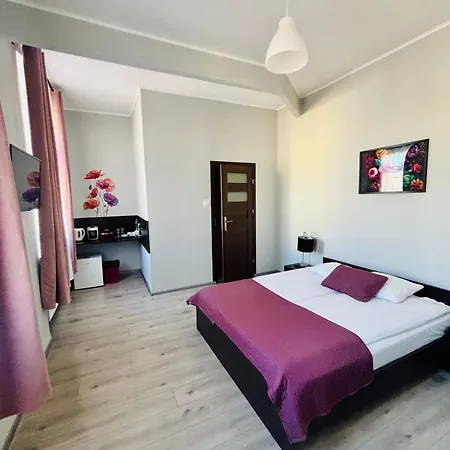 Apart Otel Bedrooms Piotrkowska 64 3*