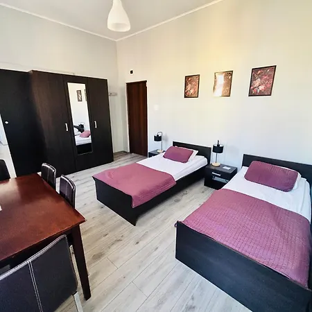 Bedrooms Piotrkowska 64 Hotel apartamentowy Łódź