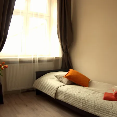 Aparthotel Bedrooms Piotrkowska 64 4*