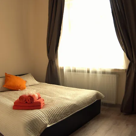 Ξενοδοχείο με διαμερίσματα Bedrooms Piotrkowska 64 4*