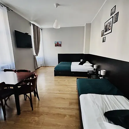 Apart Otel Bedrooms Piotrkowska 64 3*