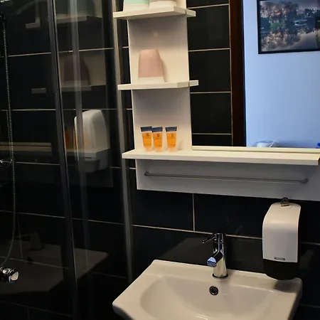 Bedrooms Piotrkowska 64 Λοτζ