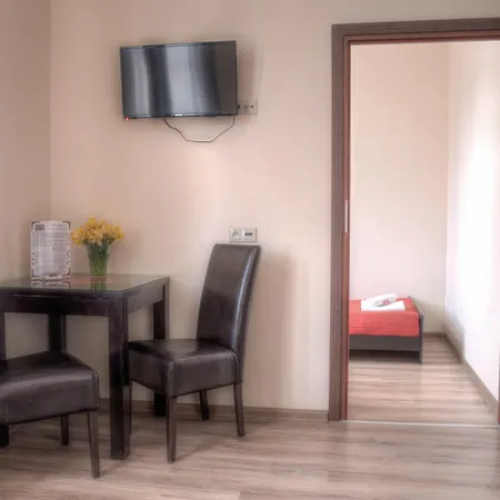 Bedrooms Piotrkowska 64 4*