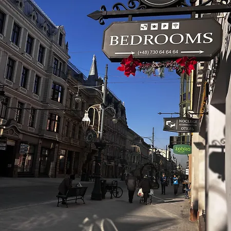 Bedrooms Piotrkowska 64 4*