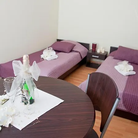 Apart Otel Bedrooms Piotrkowska 64 Łódź