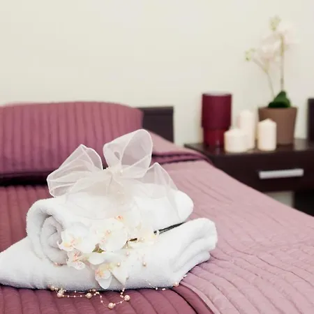 Bedrooms Piotrkowska 64 شقة فندقية