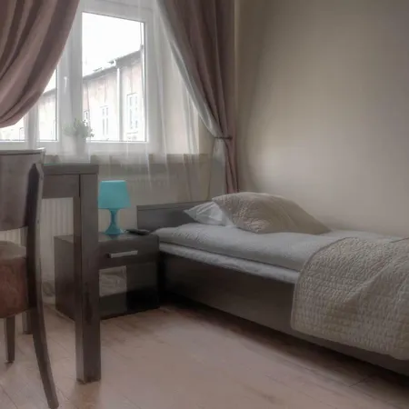 Bedrooms Piotrkowska 64 Apart Otel
