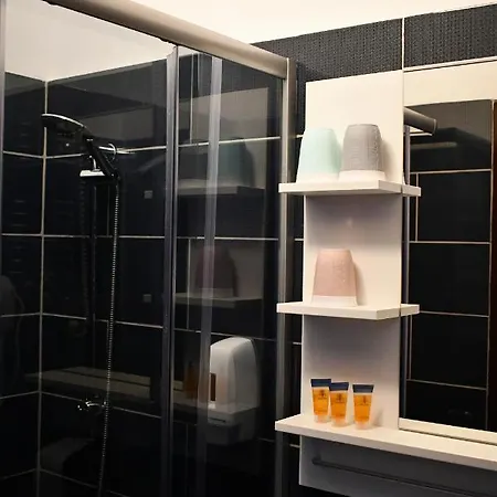 Bedrooms Piotrkowska 64 4* Lodz