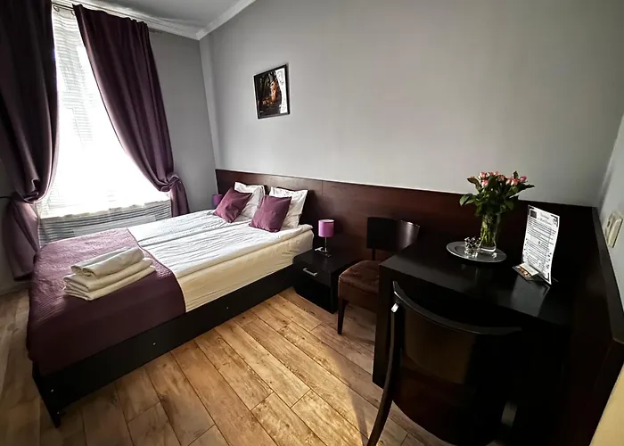 Bedrooms Piotrkowska 64 3*