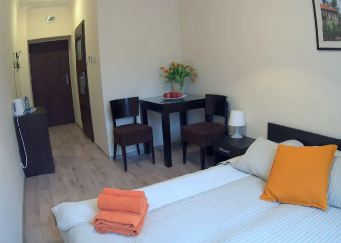 Apart-hotel Bedrooms Piotrkowska 64 3*