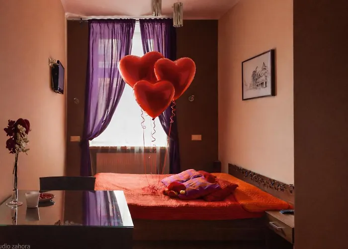 Apart Otel Bedrooms Piotrkowska 64 3*