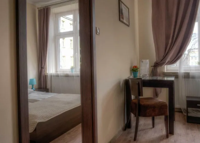 Aparthotel Bedrooms Piotrkowska 64 4*