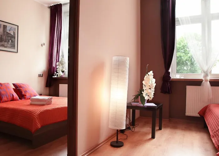 Bedrooms Piotrkowska 64 3*